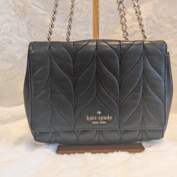Kate Spade Black Quilted Shoulder Crossbody Bag EUC Adjustable chain Strap - Picture 4 of 10